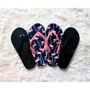 GUC Old Navy Flip Flop Youth Size 3 Both Pair Included in Bundle